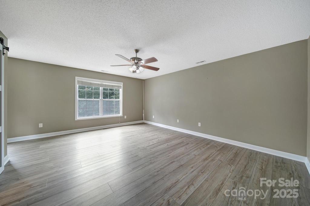 4394 Mountain Creek Road