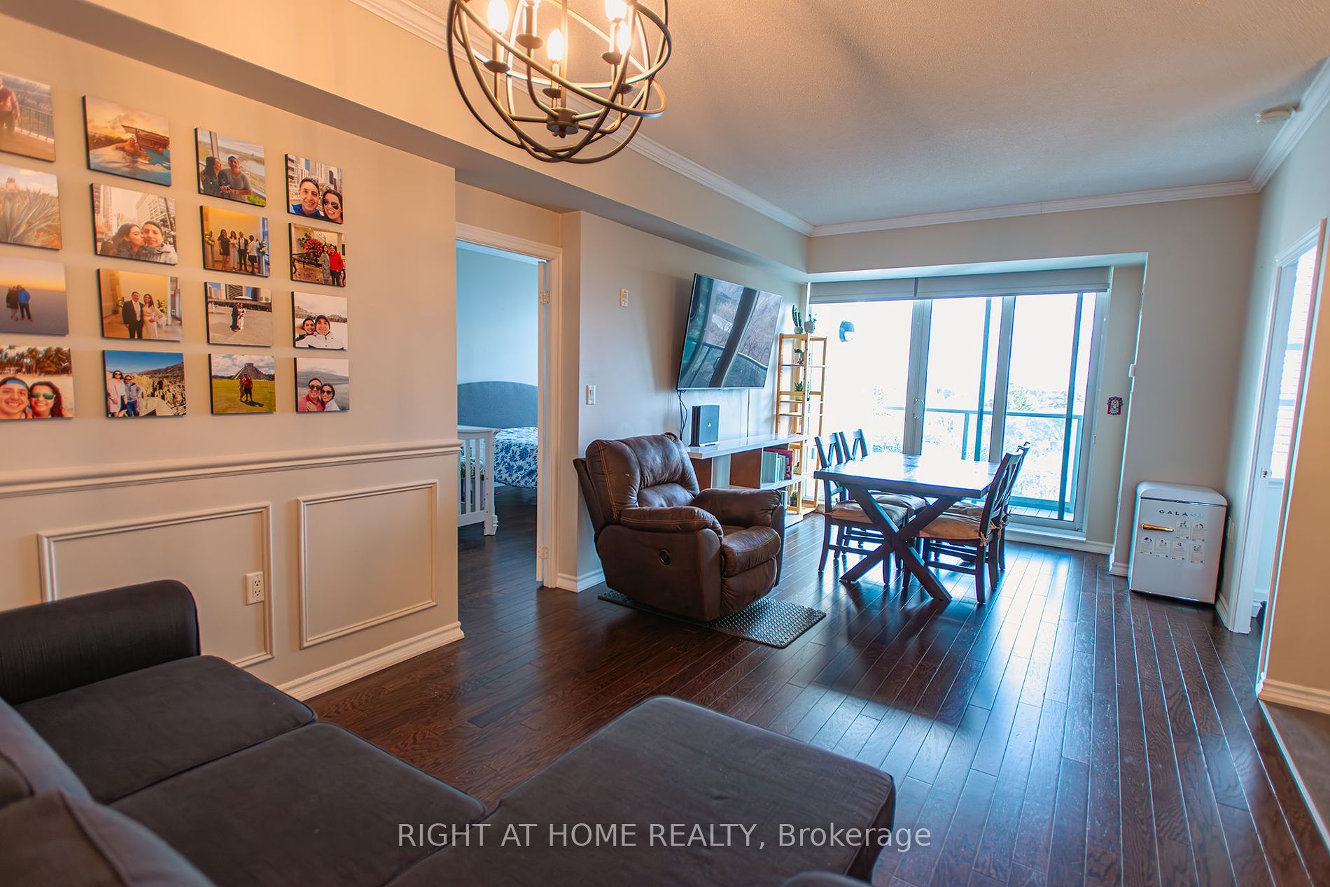 3830 Bathurst St 805