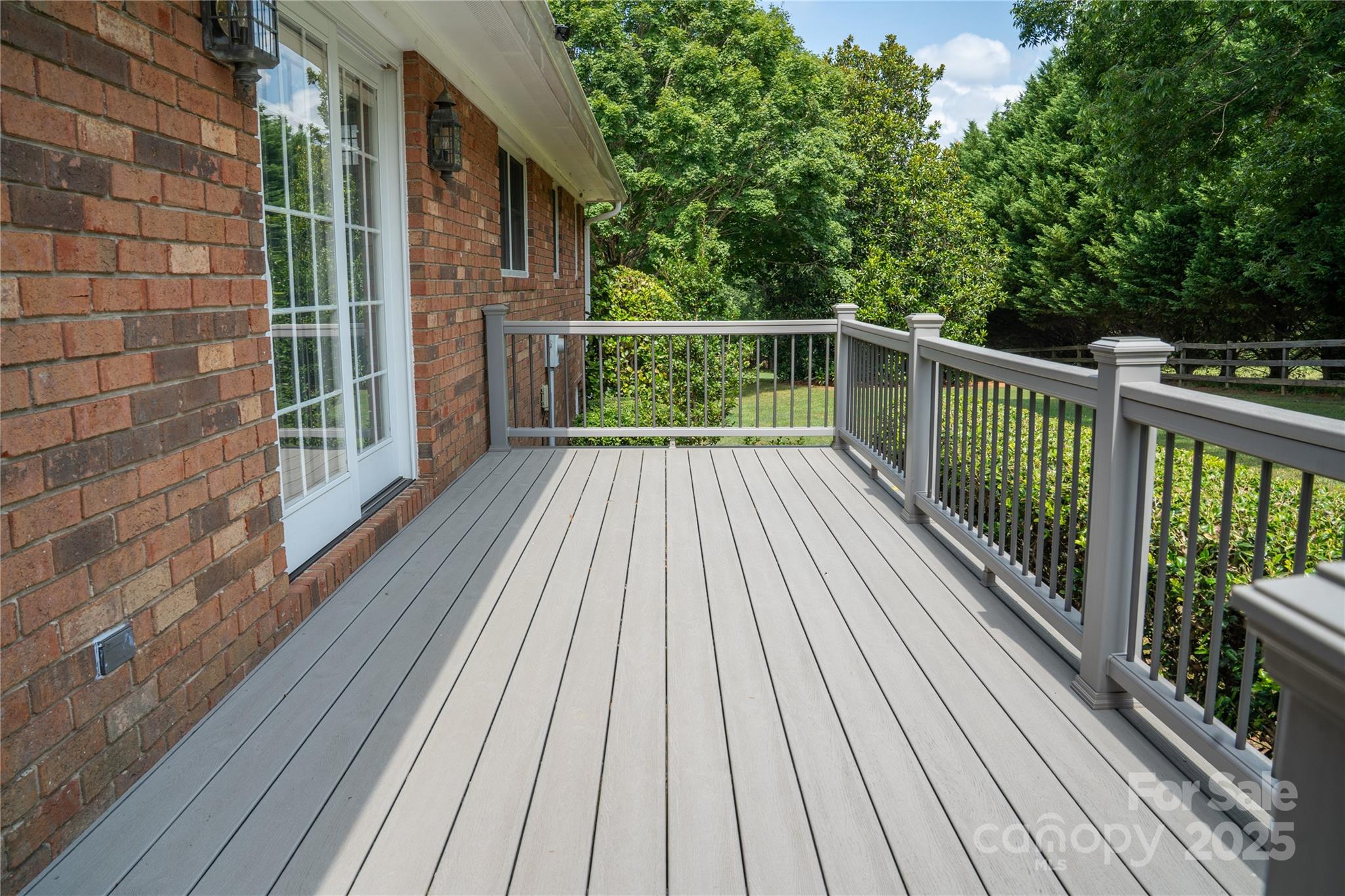 312 Lister Road