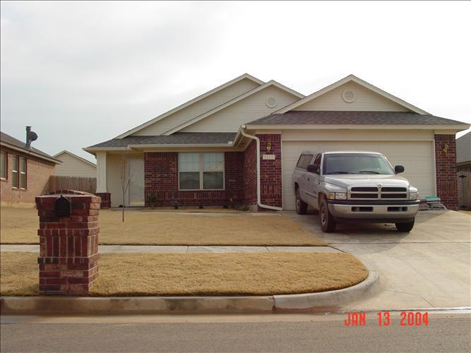 A three bedroom, two bathroom, two car garage home with approximately 1320 square feet. Comes equipped with range, dishwasher, disposal, central heat/air, washer/dryer hookups, security system, and a fenced backyard.tenant pays gas, water, and electric.NO PETS ALLOWED.
