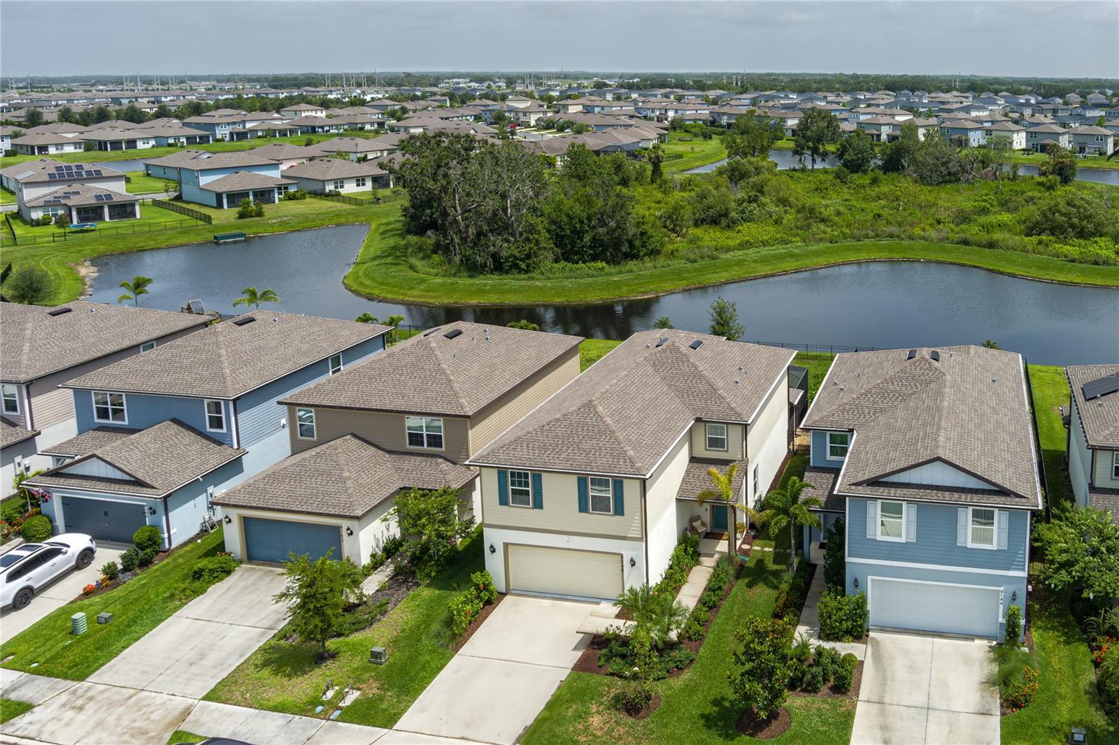 9148 Royal River Circle