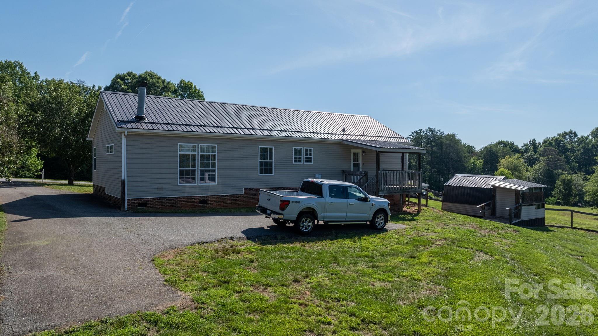 3015 Farm Pond Lane