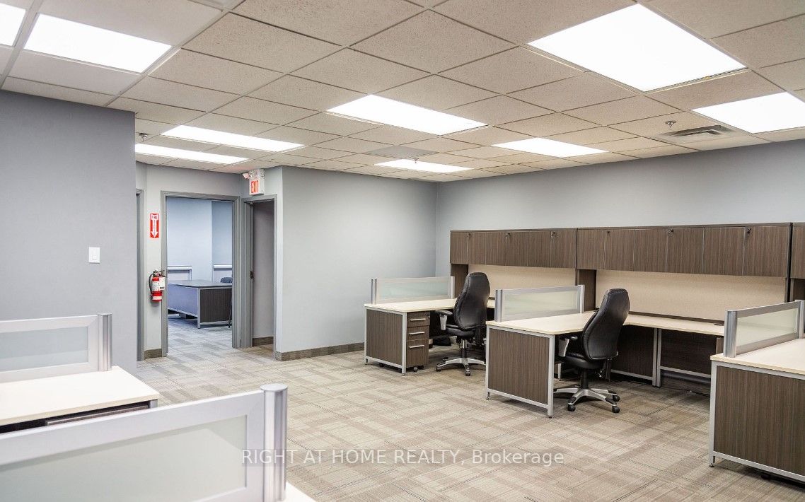 5100 S South Service Rd 19