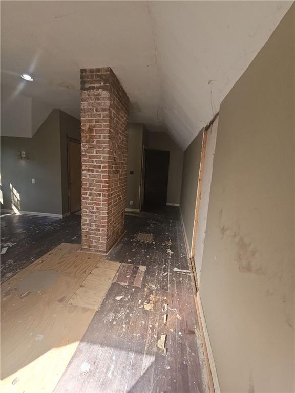 5301 NW Waukomis Drive