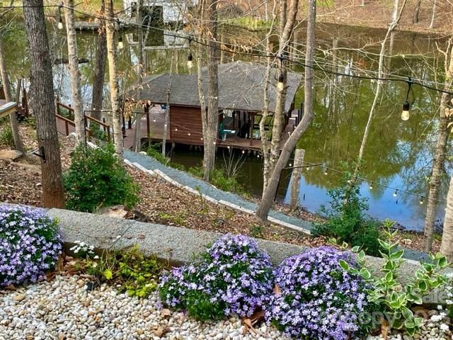 1142 Island Creek Drive