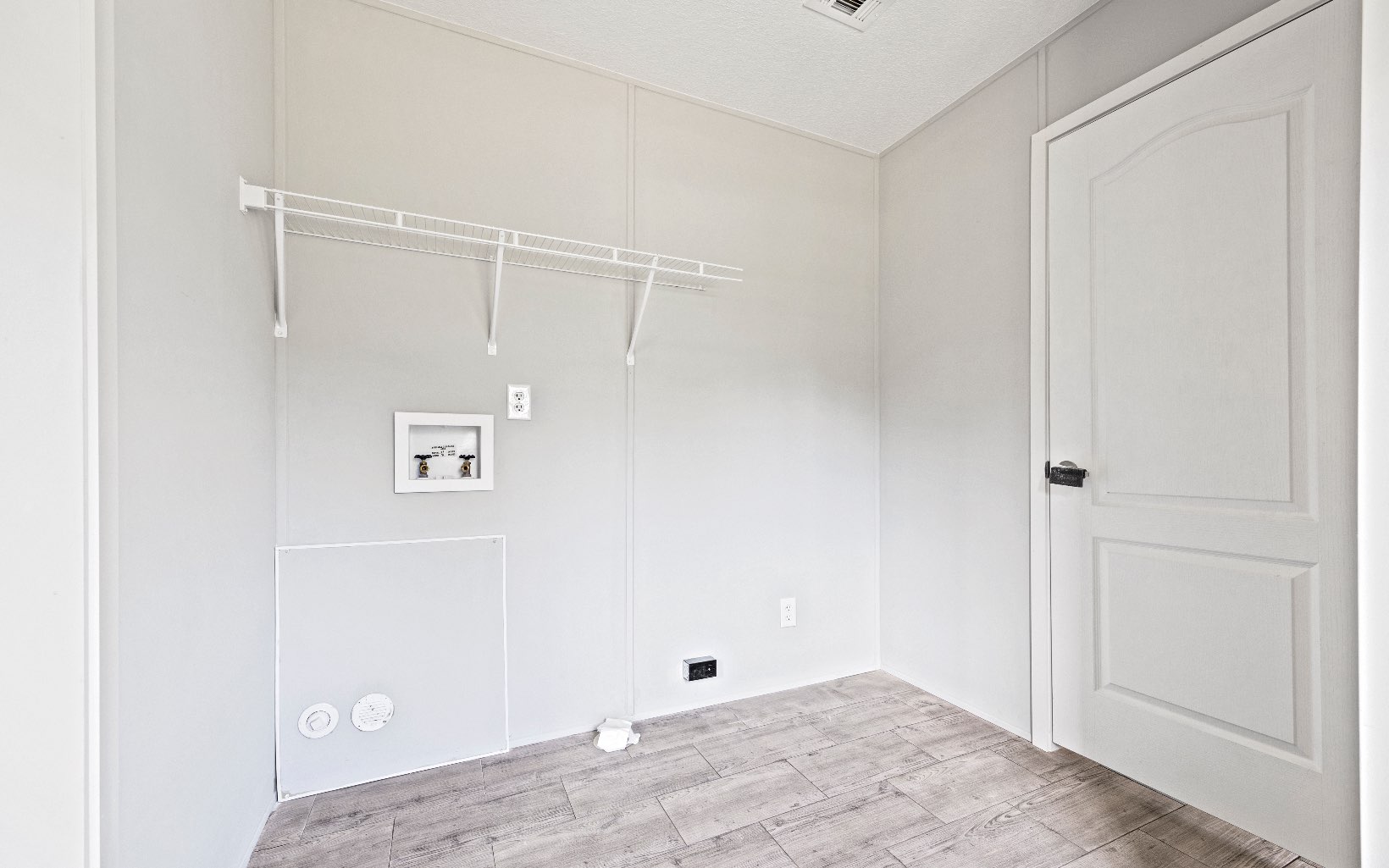 305 NW Ivy Gln