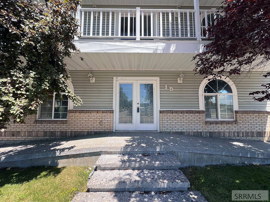 15 W Walker Street