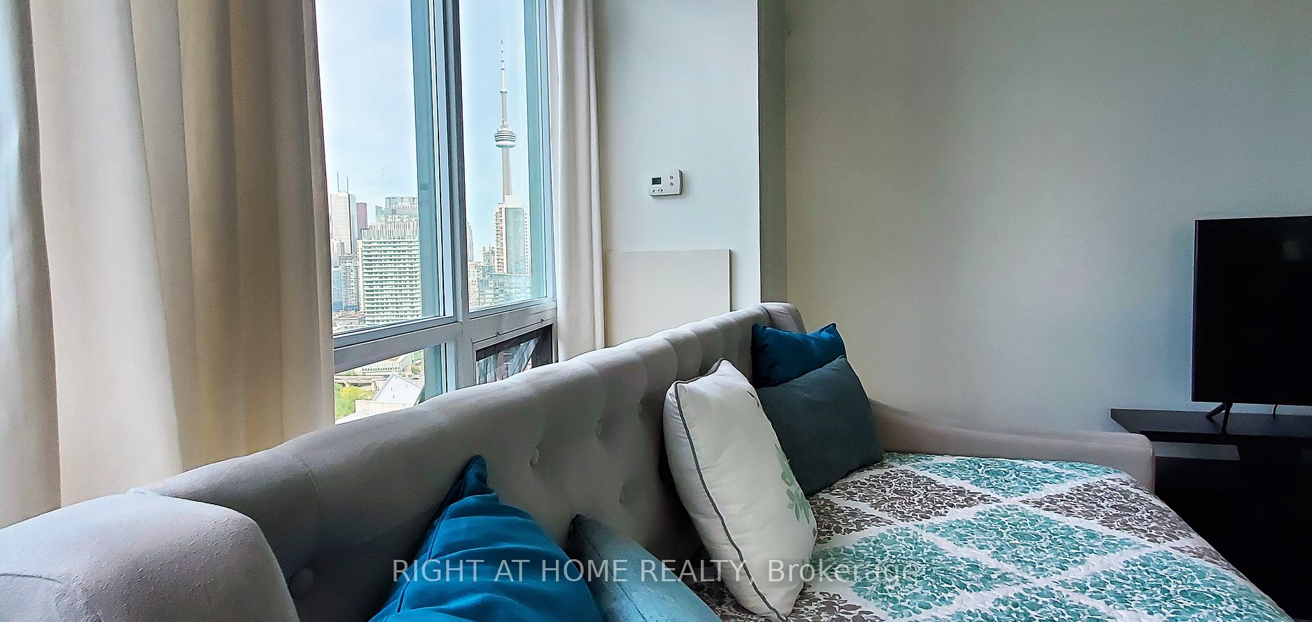 219 Fort York Blvd 2502