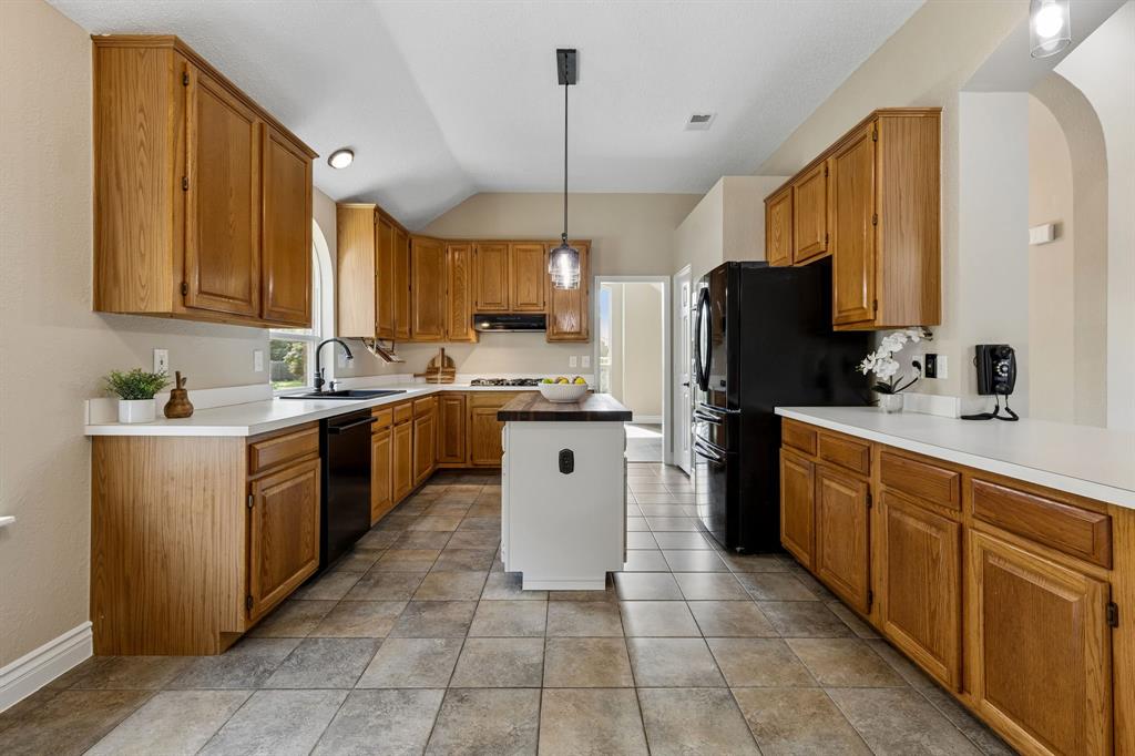 607 Grimsworth Court