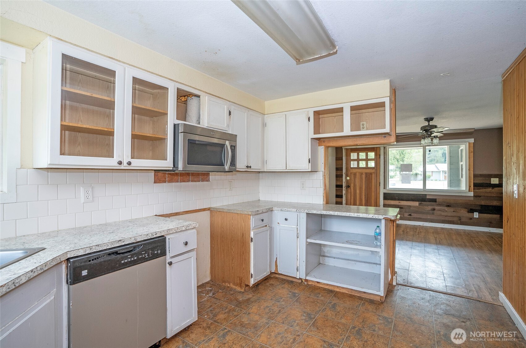11 E Mox Chehalis Road