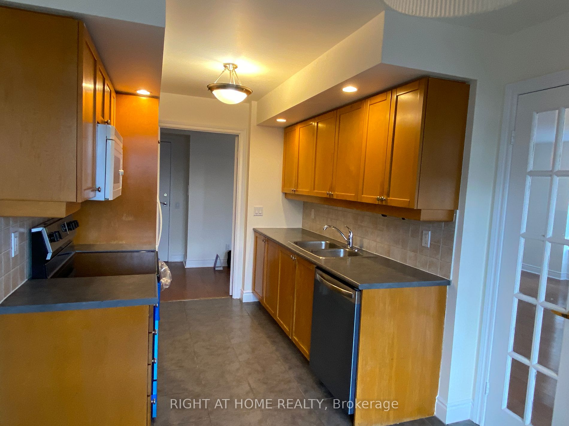 5 Northtown Way 1312