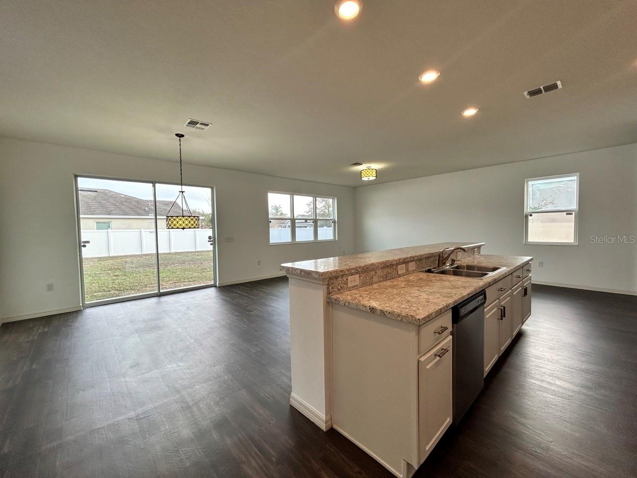 10638 Aldo Moro Drive