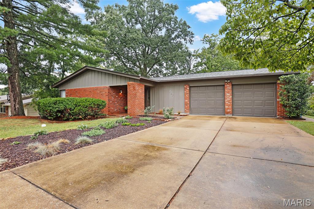 957 Flair Court