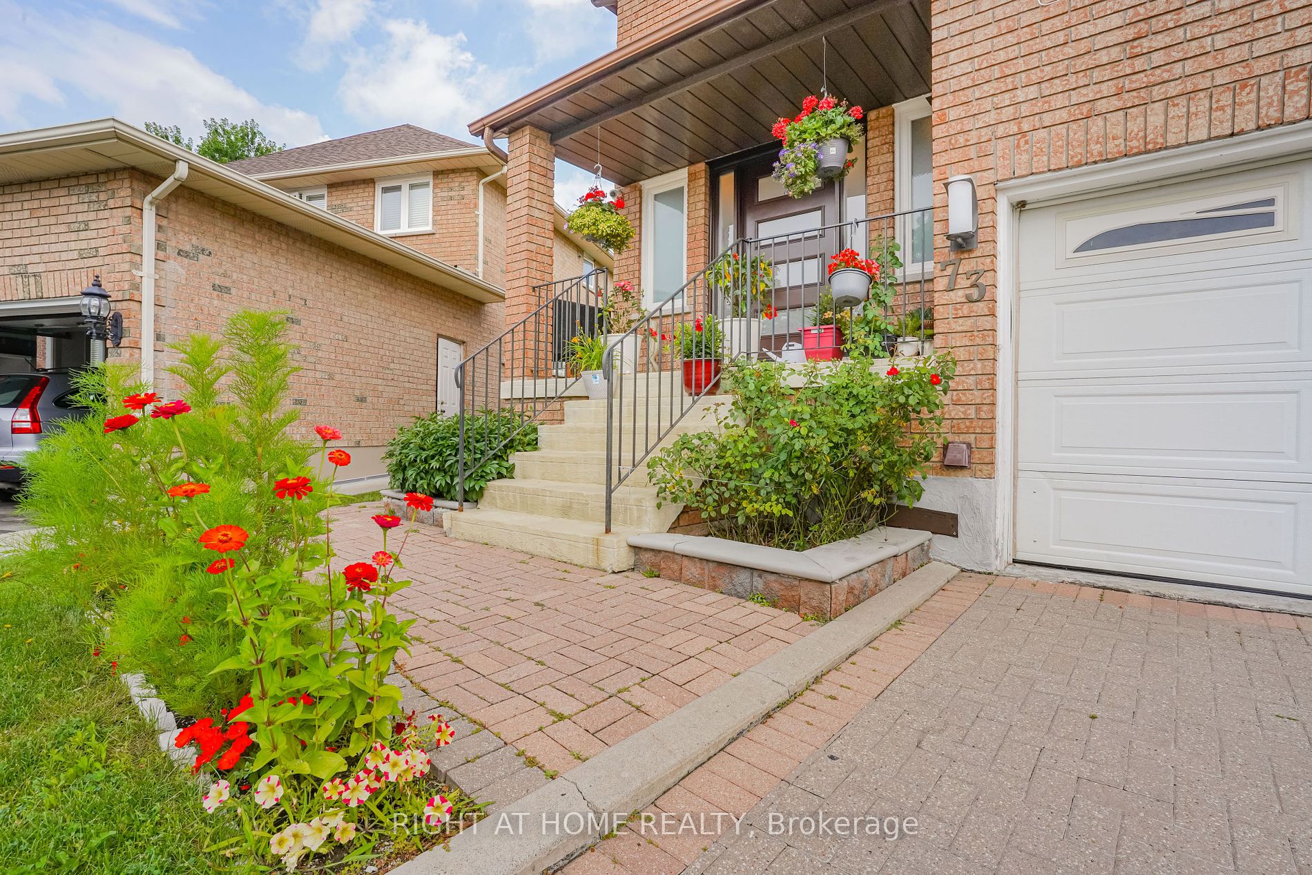 73 Dunbarton Crt