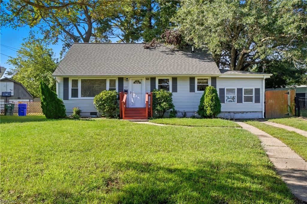 1221 River Oaks Drive, Norfolk, VA 