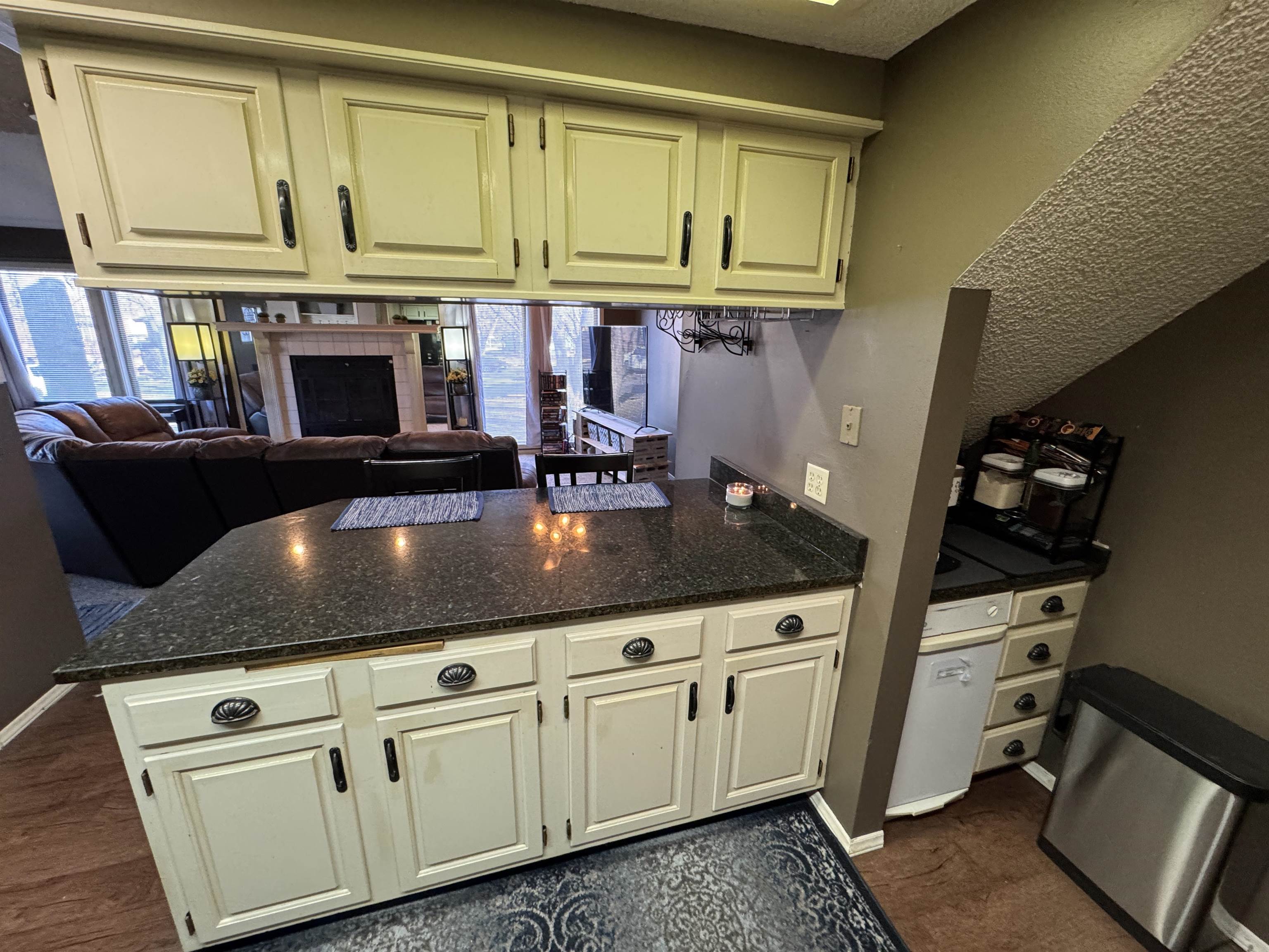 2421 S Yellowstone St