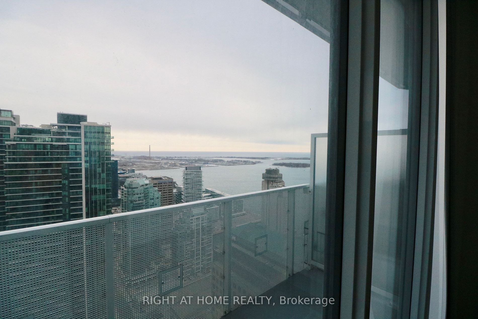 88 Harbour St 4904