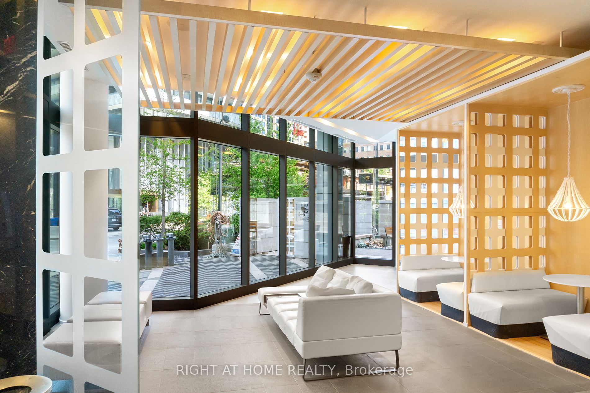 45 E Charles St 501
