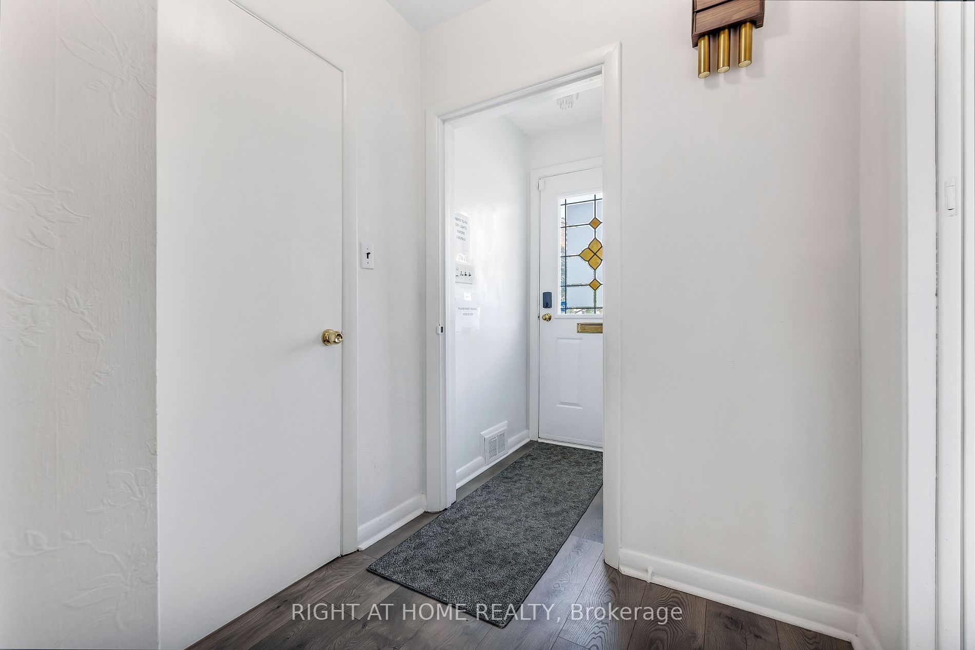 41 E Beckett Ave