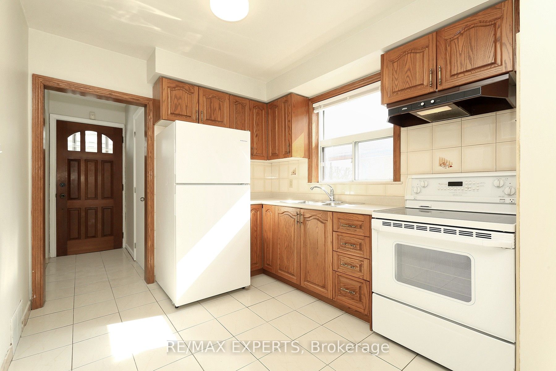 100 North Carson St UPPER