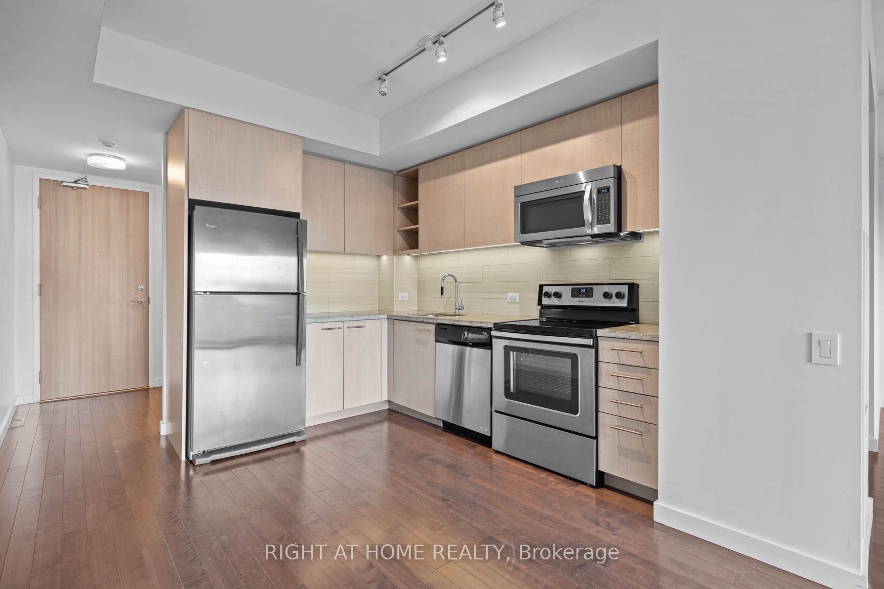 390 Cherry St 2501