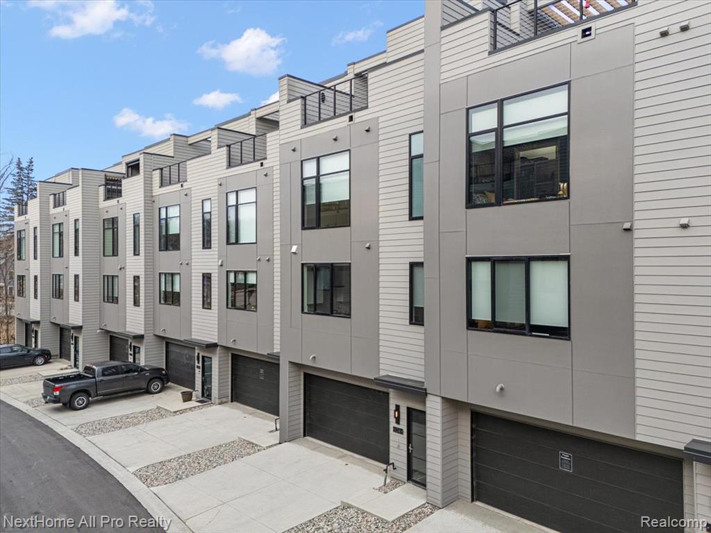 104 N Center Cove 11