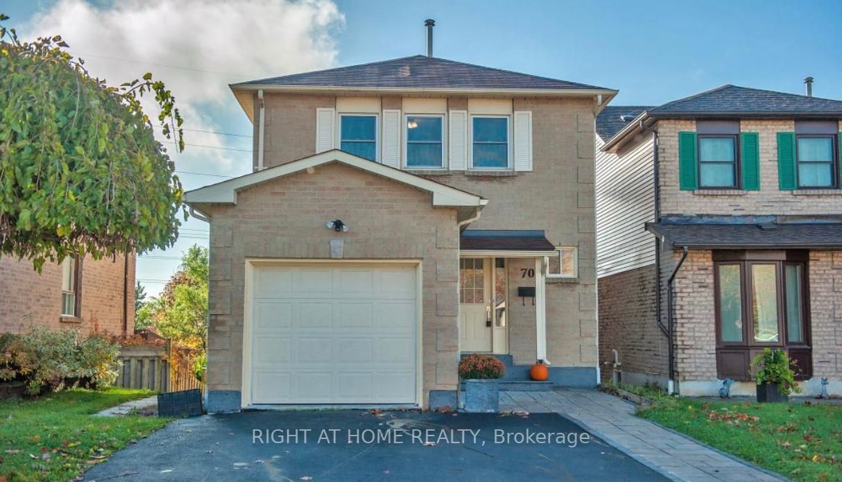 70 Fairmeadow Pl Upper