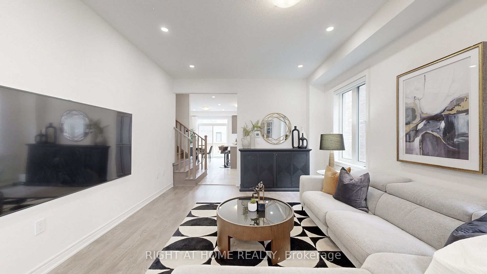 52 Crofting Cres