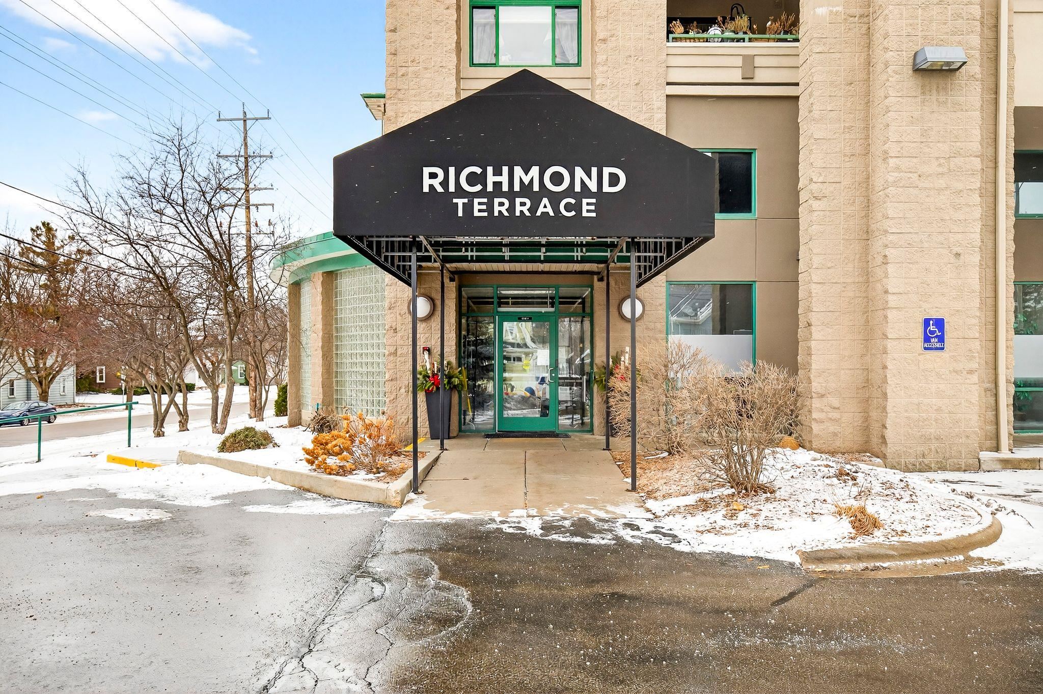 400 N Richmond Street 328
