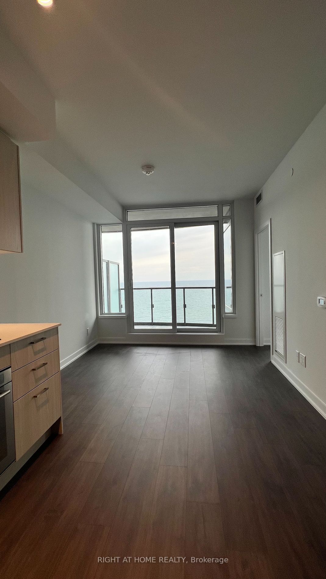 1928 W Lakeshore Blvd 2708