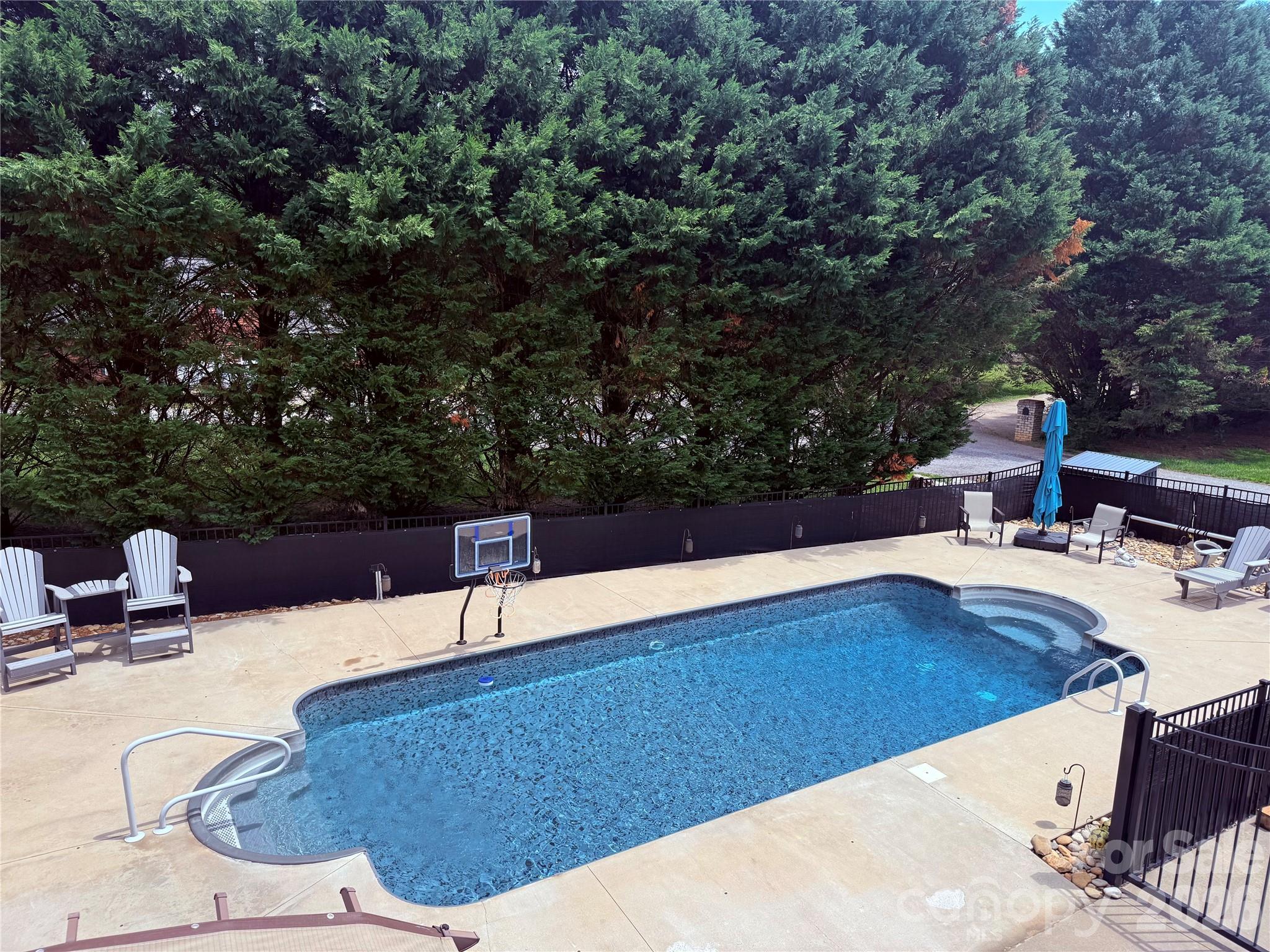 109 White Hall Lane
