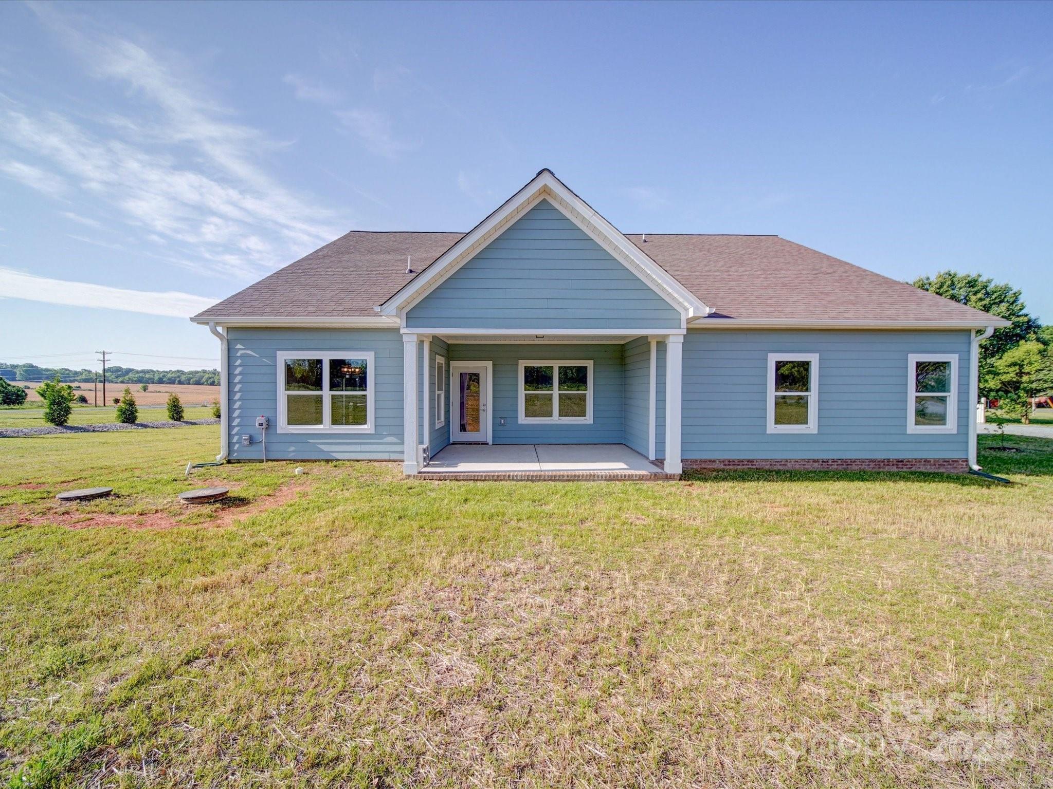 220 W Lawyers Road