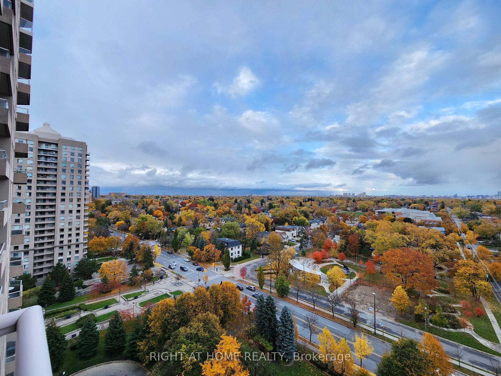 18 Hillcrest Ave 1605