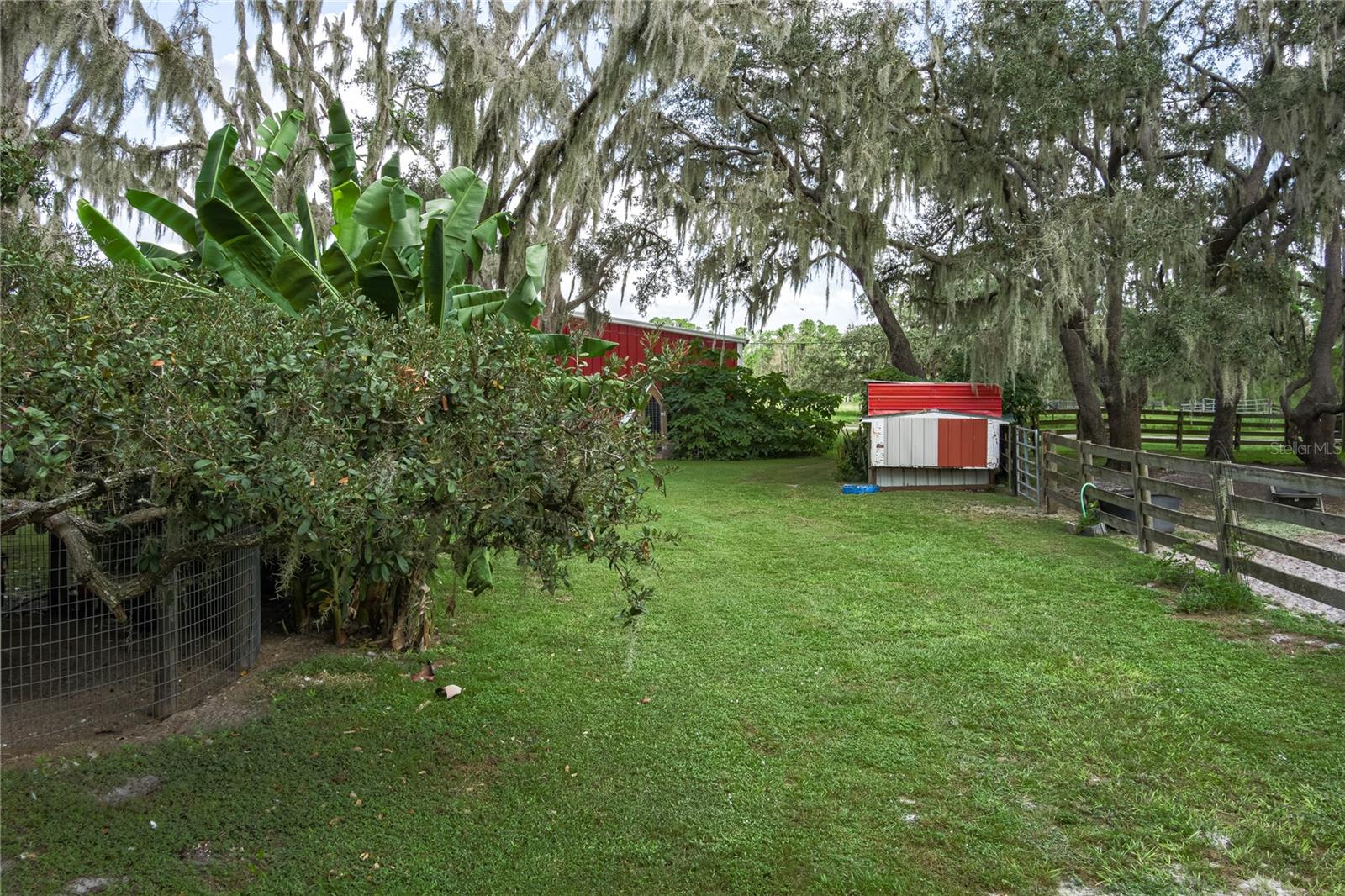 1126 & 1144 County Road 665