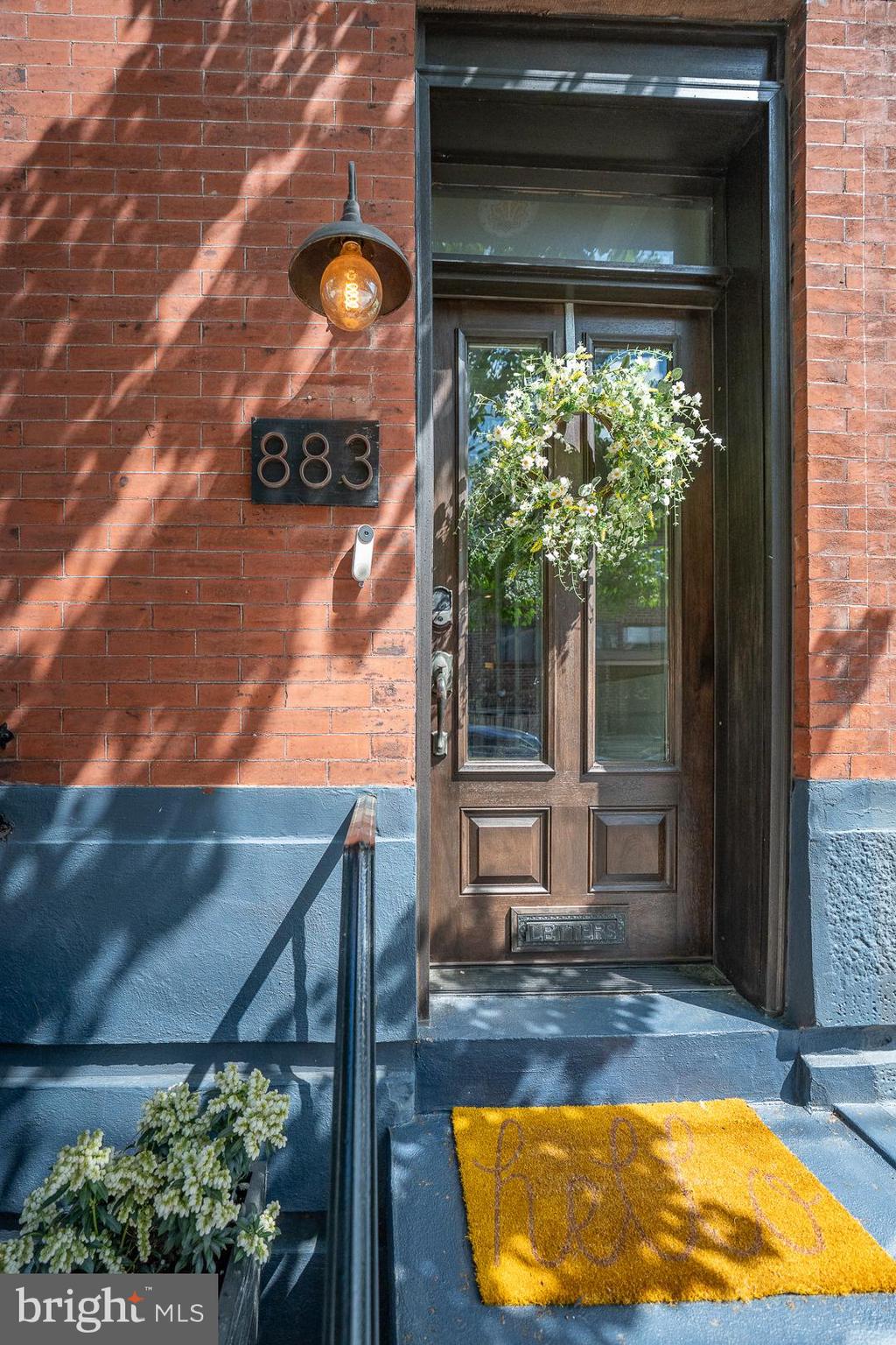 883 N Pennock Street