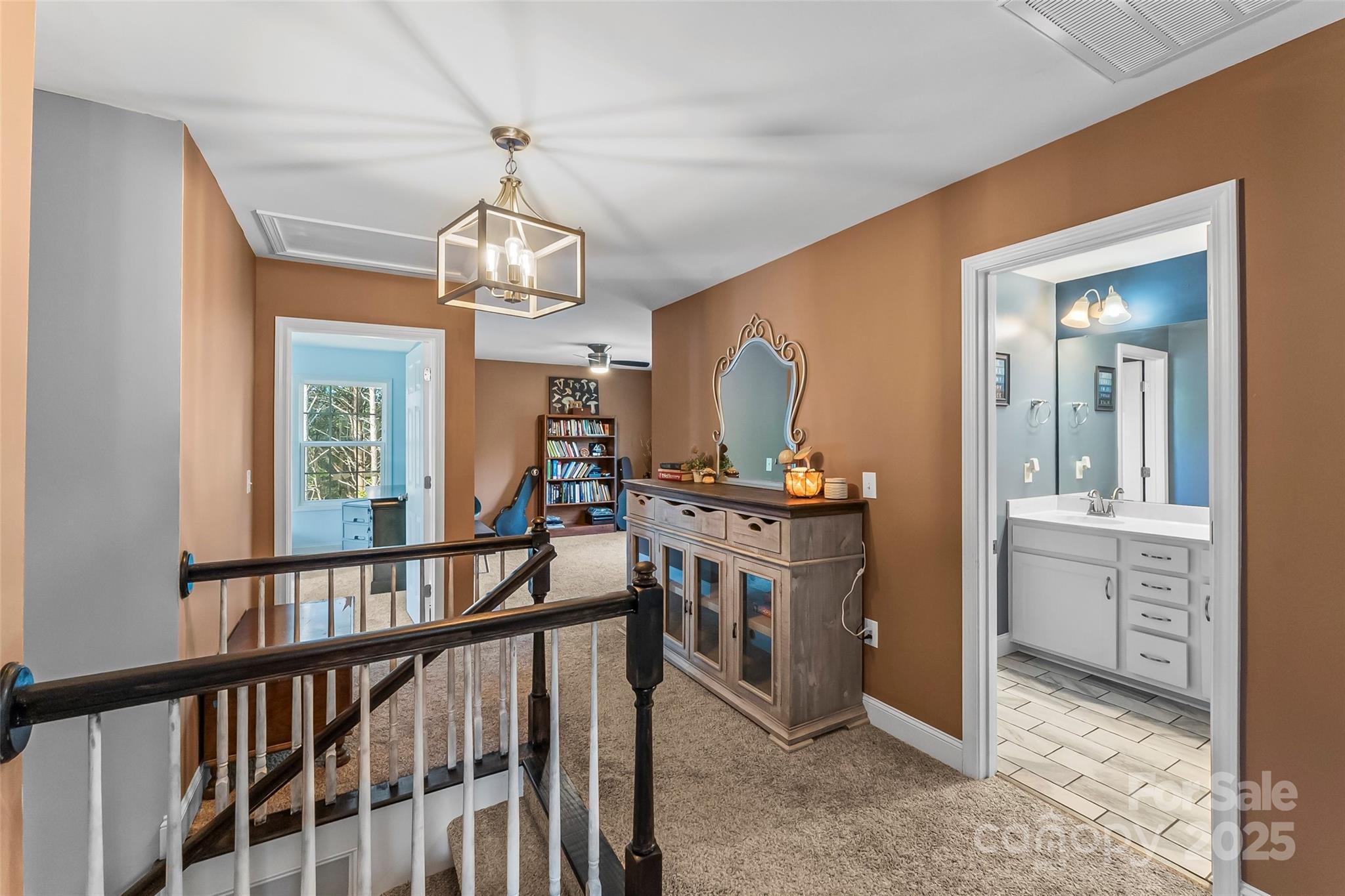 1294 Saylor Way