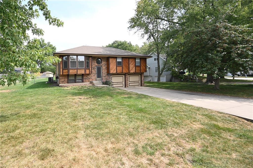 11433 N Highland Avenue