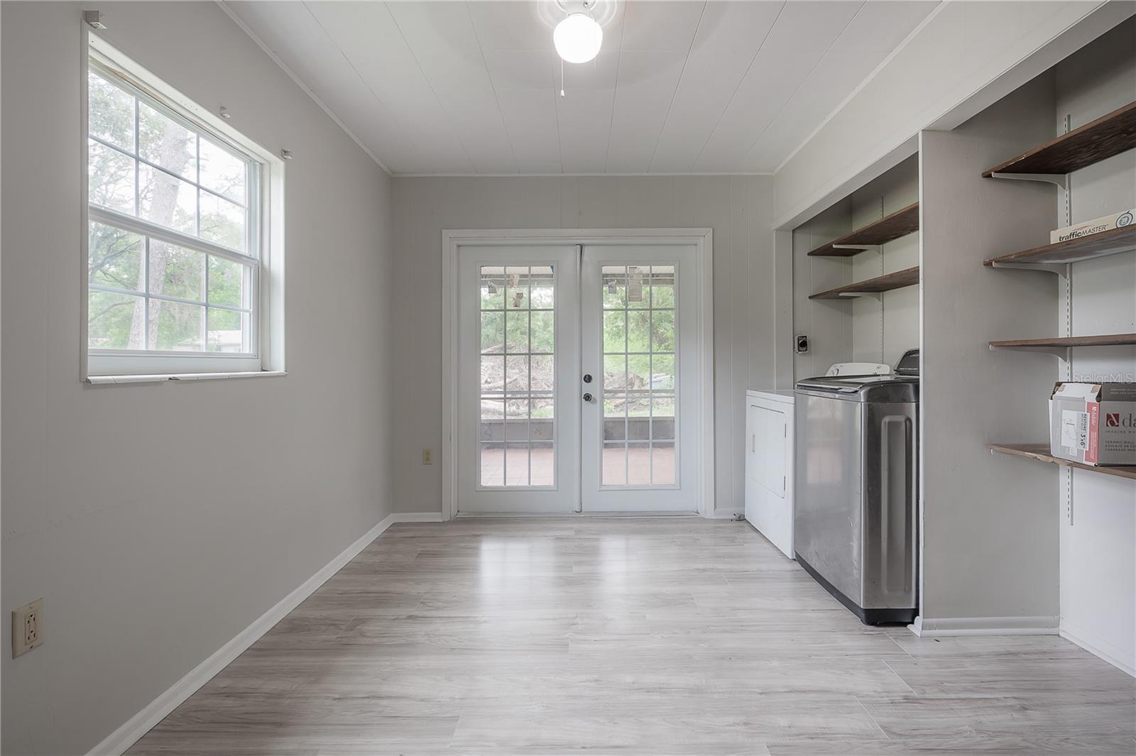 10411 N Woodmere Road