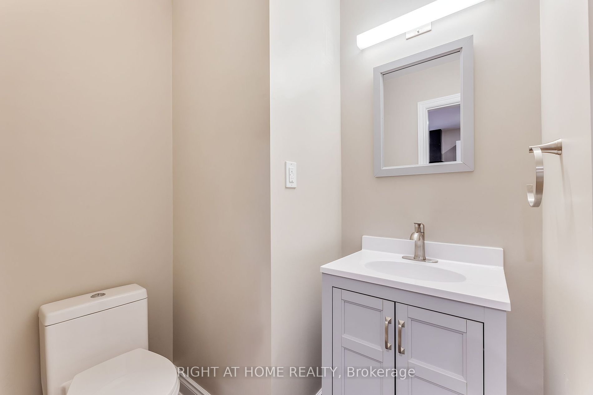 100 Cromwell Ave 3