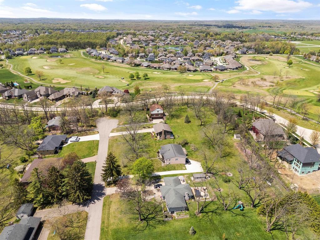 7533 Roberta Lane