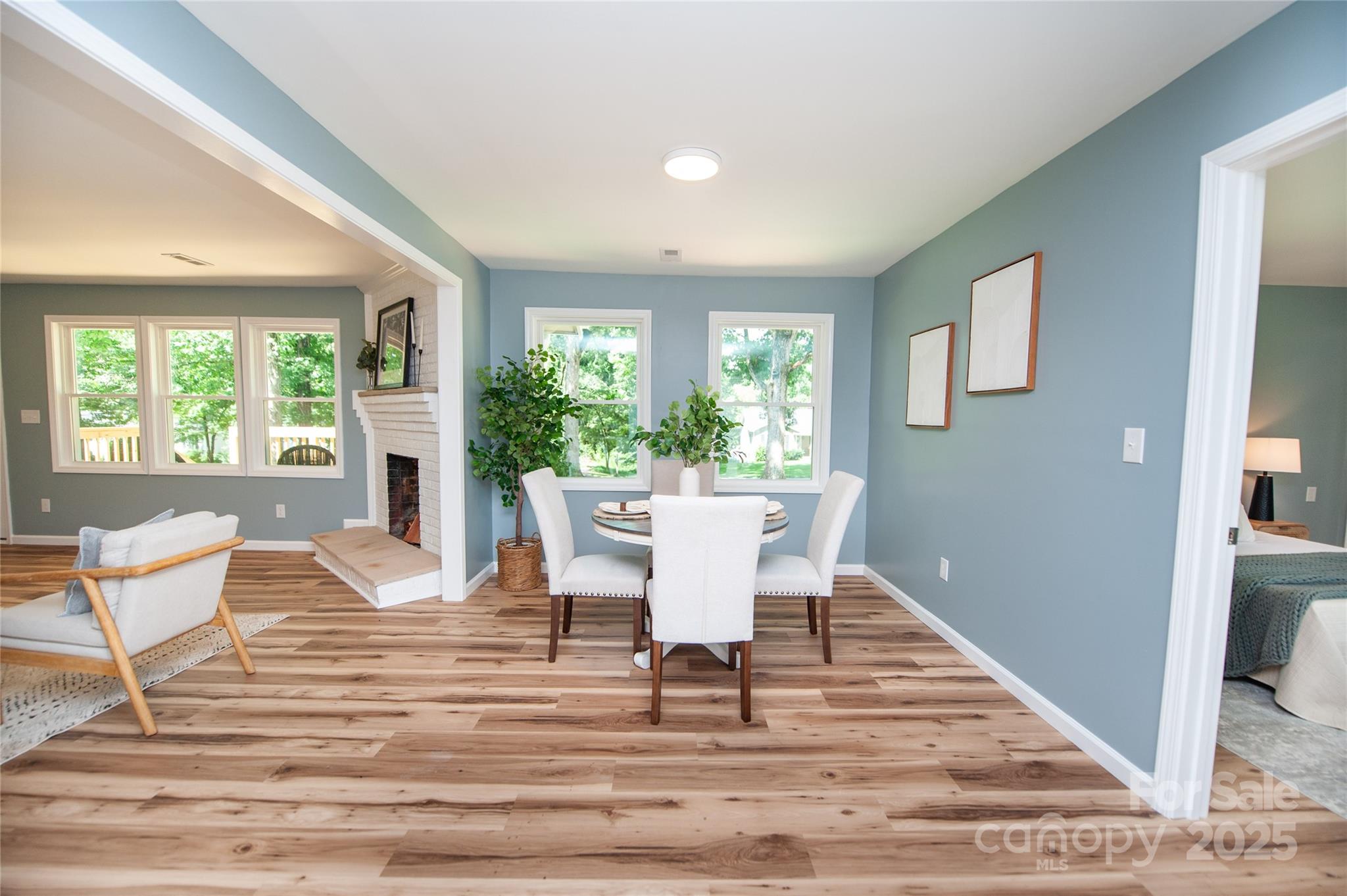 113 Oakleaf Drive
