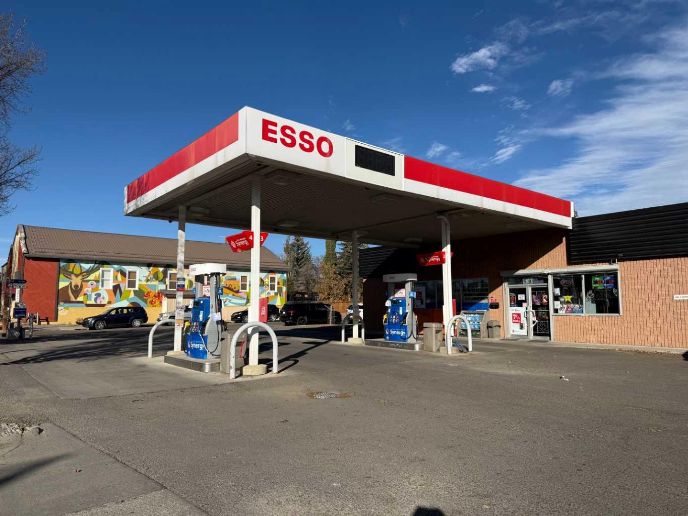 Profitable Esso Gas station with large convenience store. Located on one of the busiest streets in Okotoks. Only 15 mins drive from Calgary City limit. Very rare opportunity to own a gas station near a major center. Lots of traffic, and repeat customer base. Upside potential for future operator to add Western Union and  parcel services.