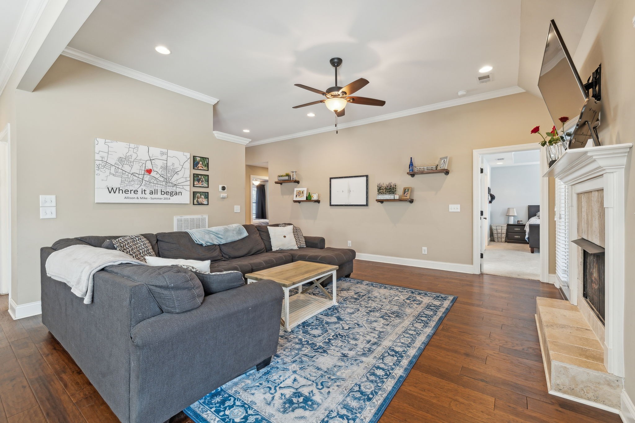 236 Hickory Pointe Dr