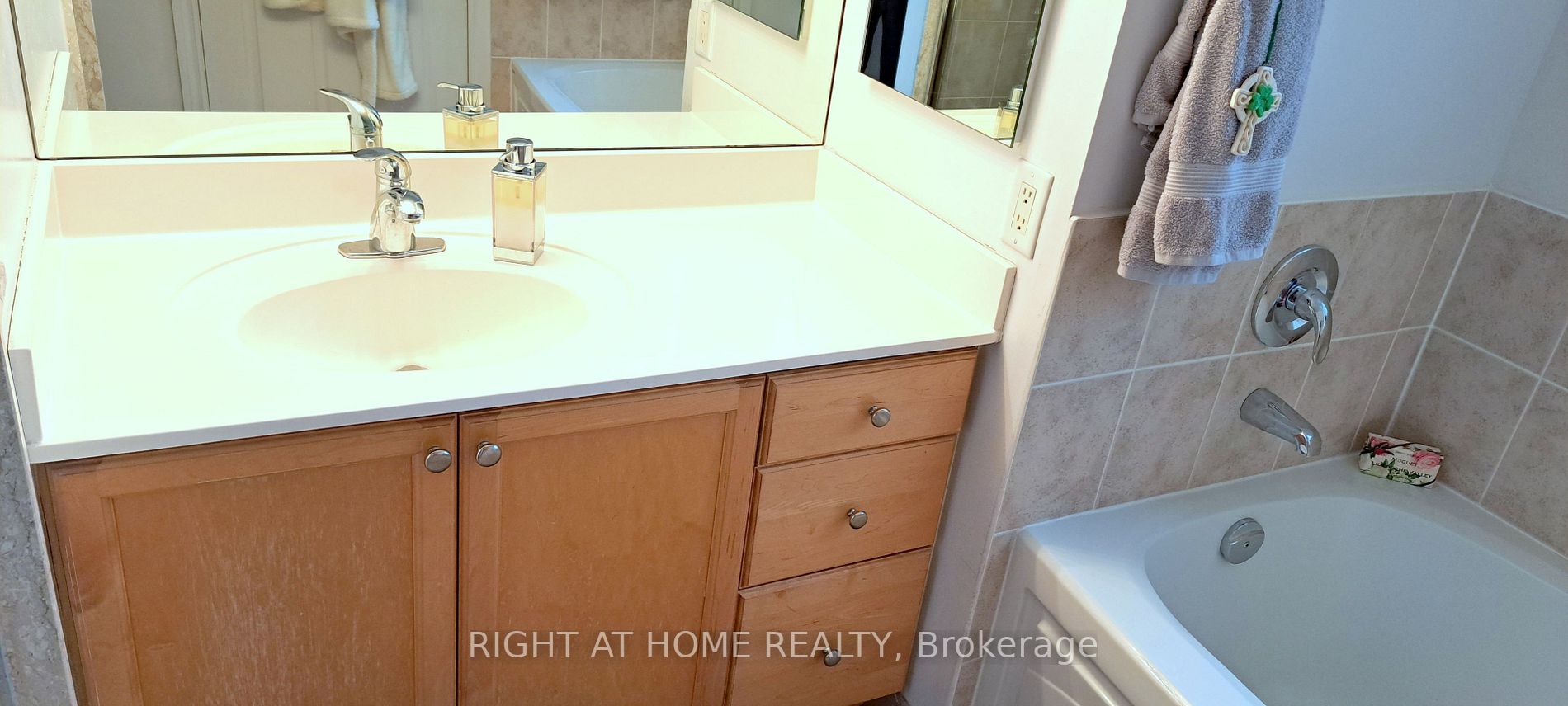 5229 W Dundas St 408