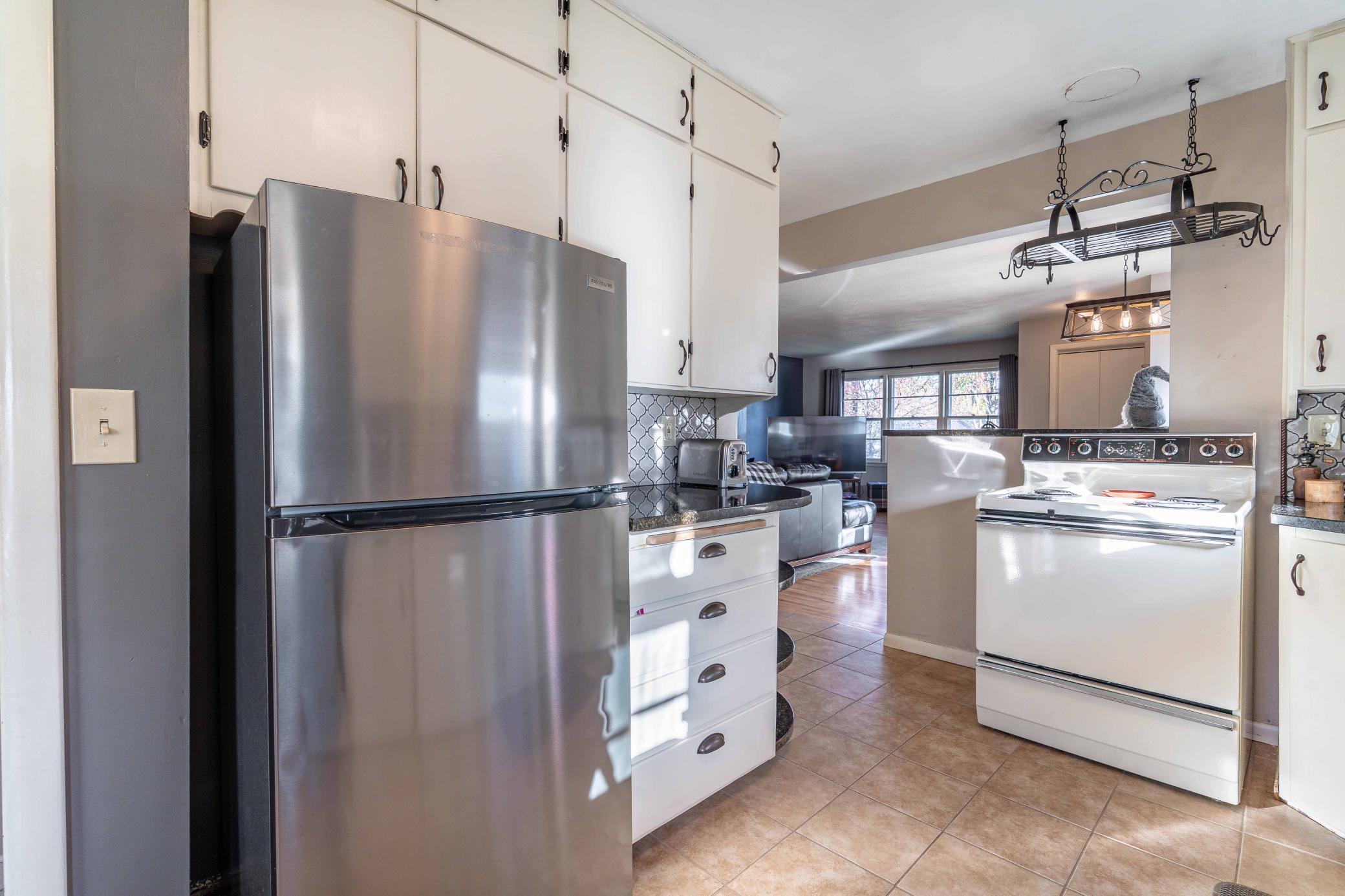 509 W Douglas Avenue