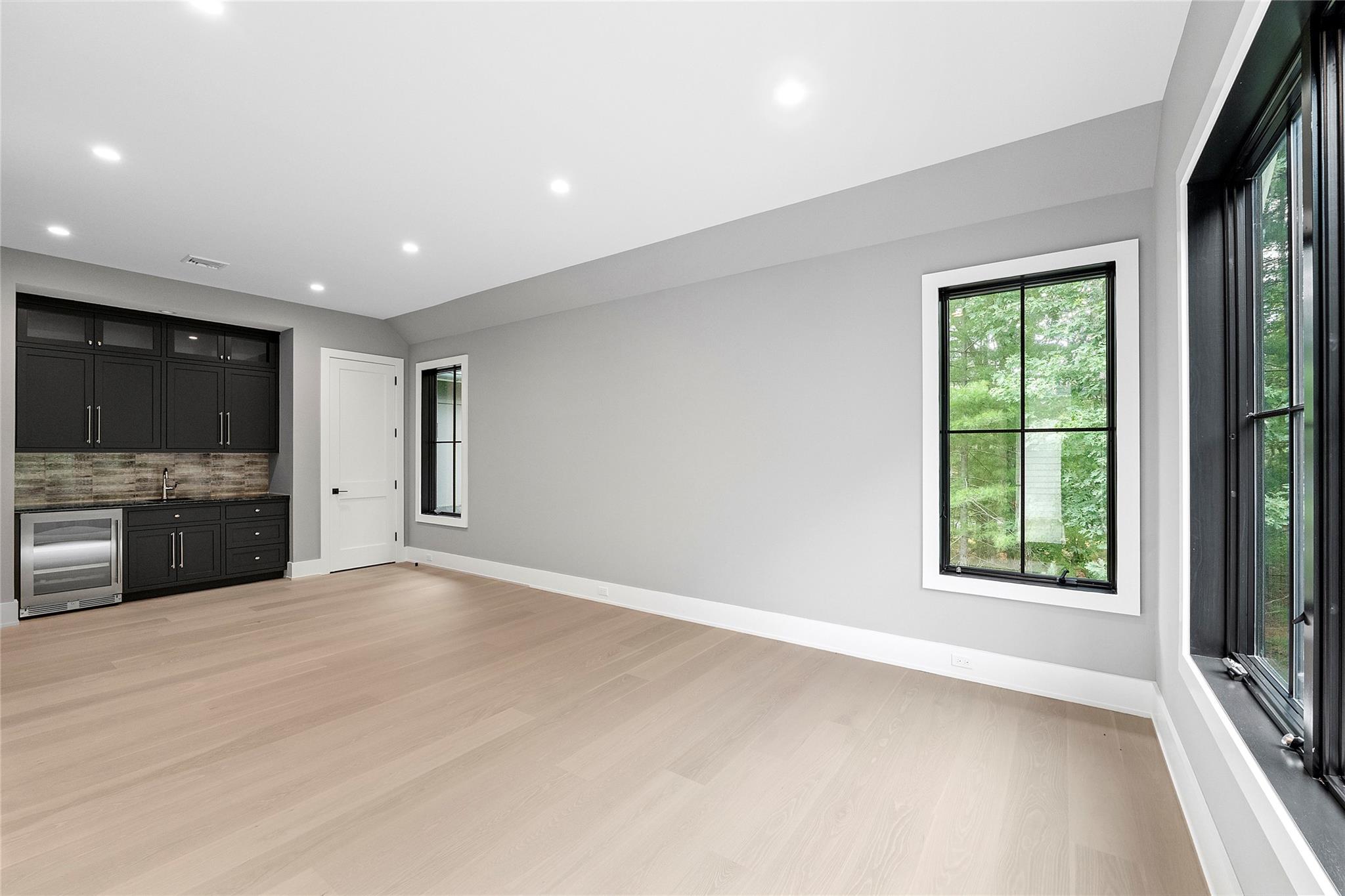 12 Rolling Wood Lane
