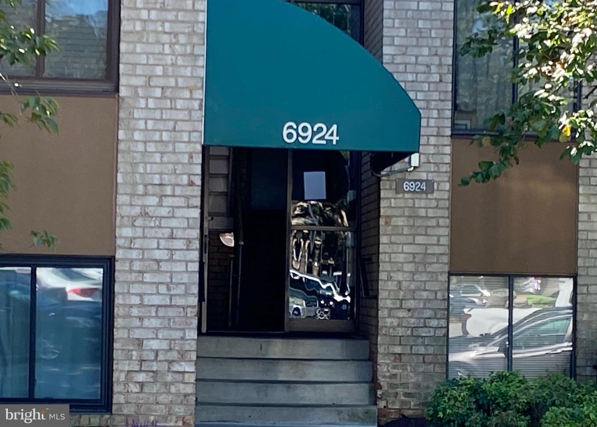 6924 Hanover Parkway 101