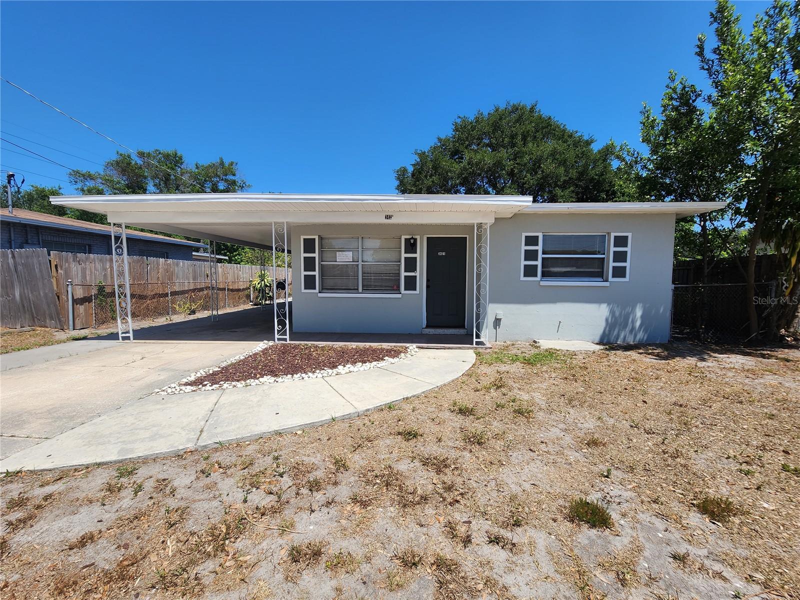 3422 W Abdella Street