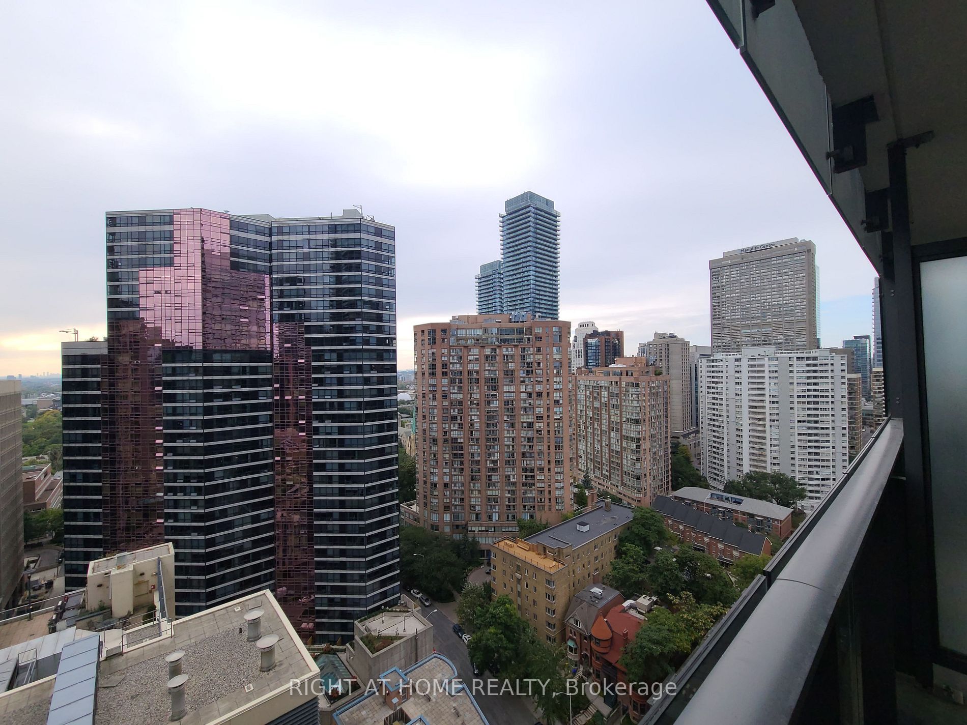 5 St. Joseph St 2106