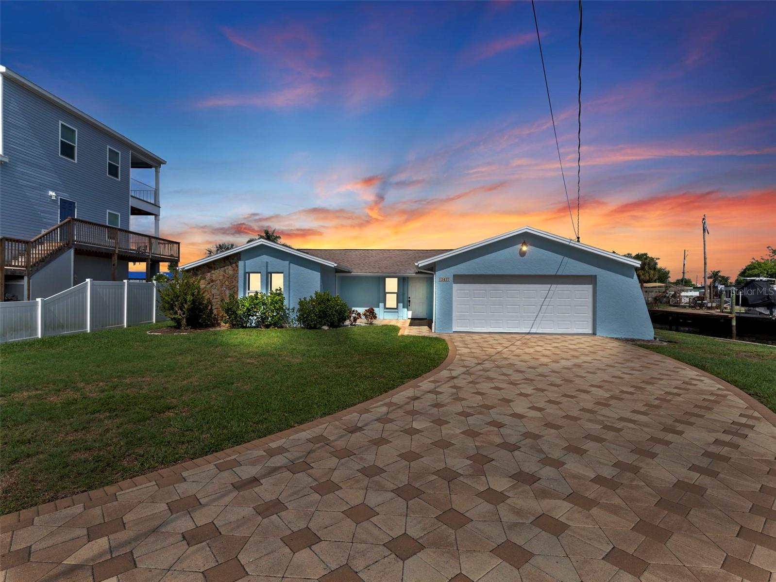 13437 Lisa Drive